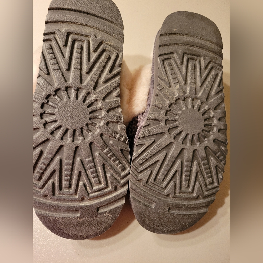 Union Bay Womens Love Faux Fur Sweater Slippers.  Gray   Womens Size 8 - Picture 5 of 8
